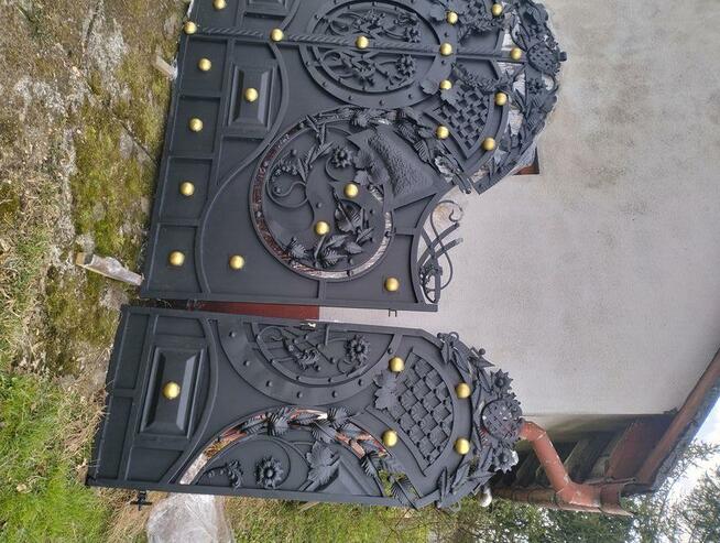 Brama wjazdowa dwuskrzydłowa