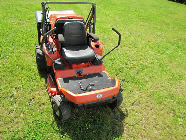 Traktor kosiarka samojezdna Kubota GZD15 górny wysyp