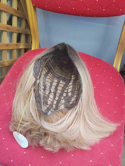 Peruka Ciemny blond pasemka Damska dla Kobiet krótkie włosy