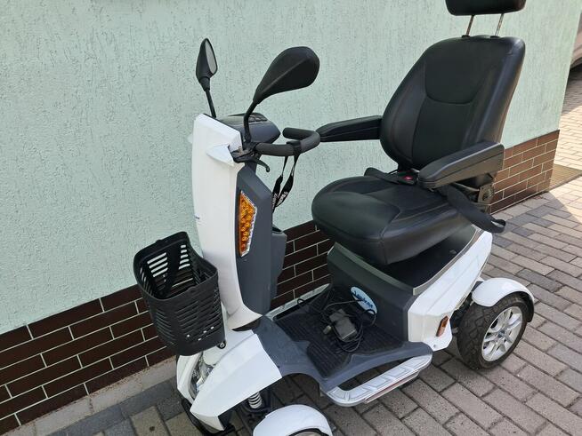 Wózek inwalidzki elektryczny nowe baterie.