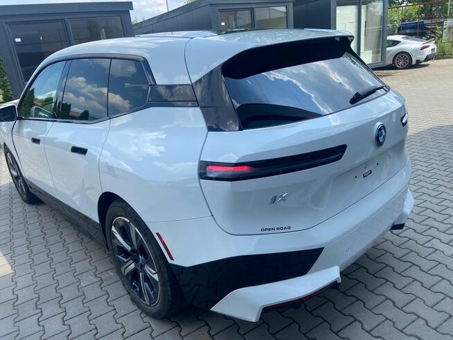 BMW iX xDrive50