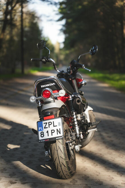 Wynajem motocykla - wypożyczalnia motocykli Szn - Honda dax
