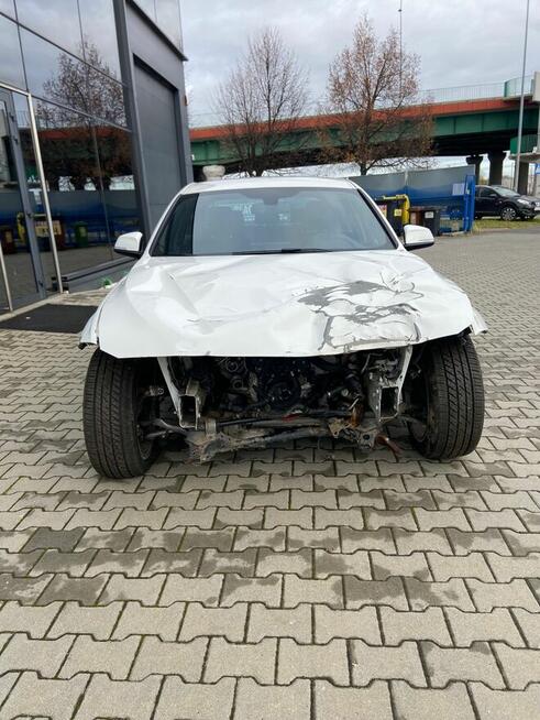 BMW Seria 3 330e M Sport