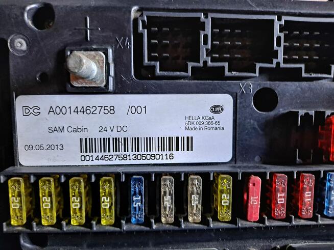 A0014462758 MERCEDES MP4 Skrzynka TablicaPlyta bezpiecznikow
