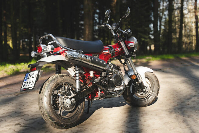 Wynajem motocykla - wypożyczalnia motocykli Szn - Honda dax