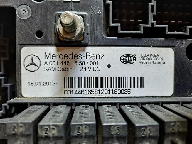 A0014461658 MERCEDES MP4 Skrzynka Tablica Plyta bezpiecz