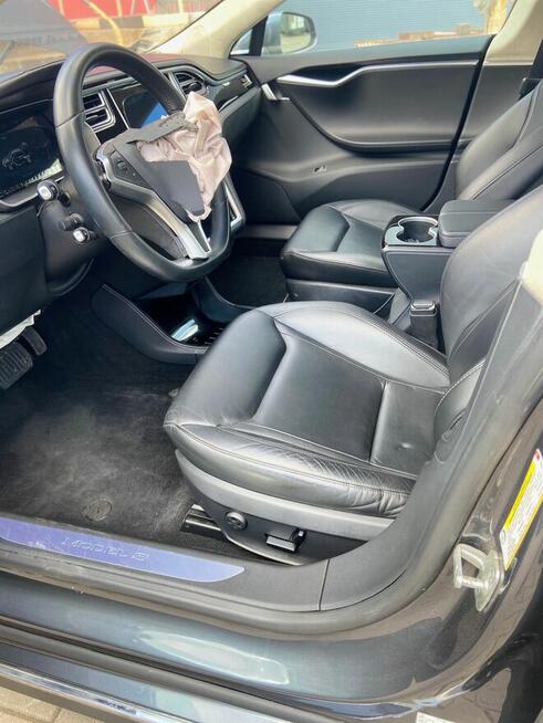 Tesla Model S Standard