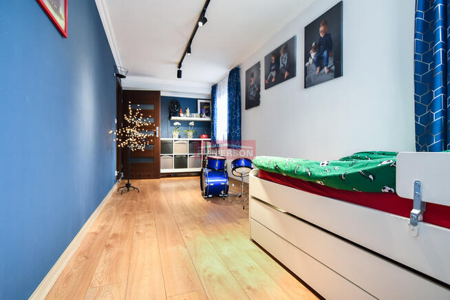 Piękny dwurodzinny dom w Libertowie- 8 pokoi