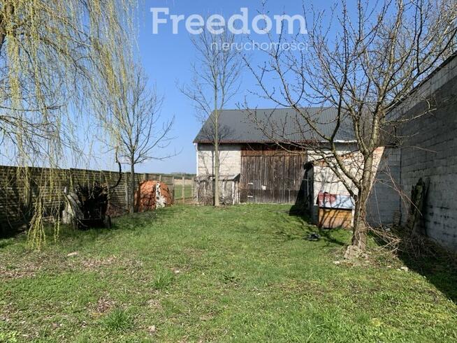 Dom z lat 70 na działce rolnej