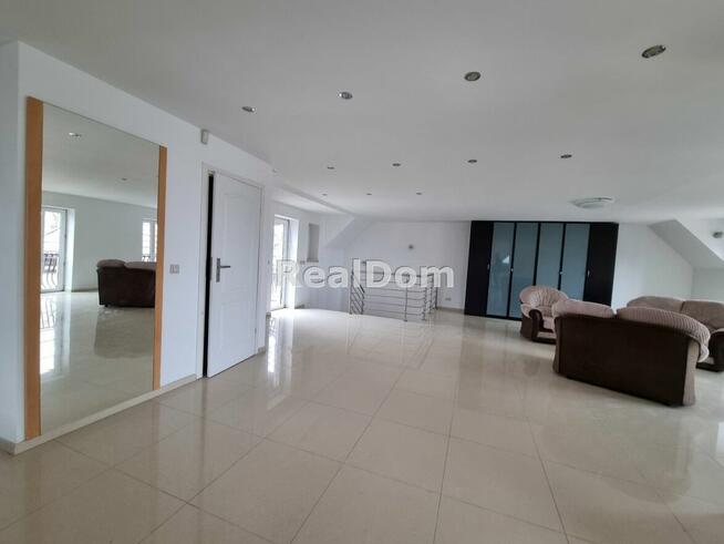 Dom Modlnica gm. Wielka Wieś