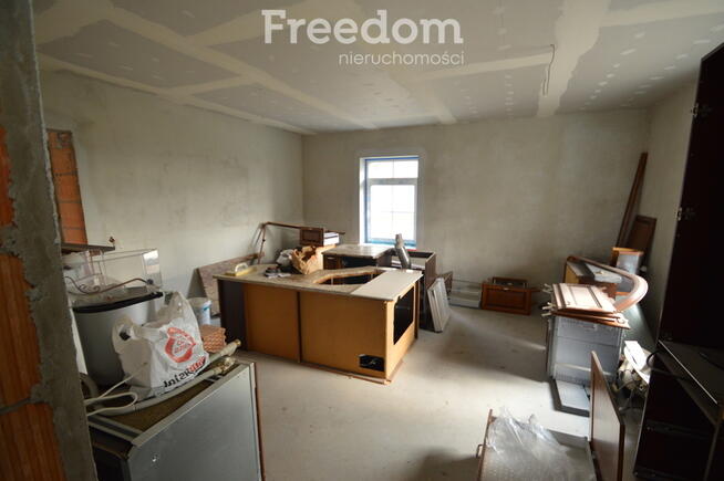 Dzialka inwestycyjno-budowlana w Dębiu