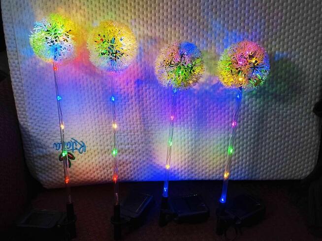 Lampki ogrodowe LED Solarne do ogrodu RGB 4 Lampy na taras