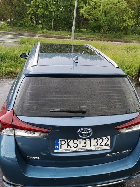 Toyota Auris hybrid 2015