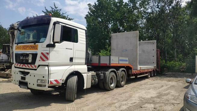 Transport maszyn, koparek, naczepa niskopodwoziowa
