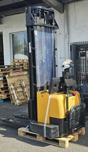 Wózek Podnośnikowy elektryczny wysokiego składowania CS1555T