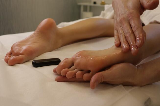 Masaż z Dojazdem lub w Gabinecie – Warszawa