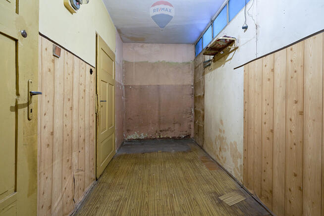 Mieszkanie do remontu, 6 pomieszczeń, pow. 73.5 m²