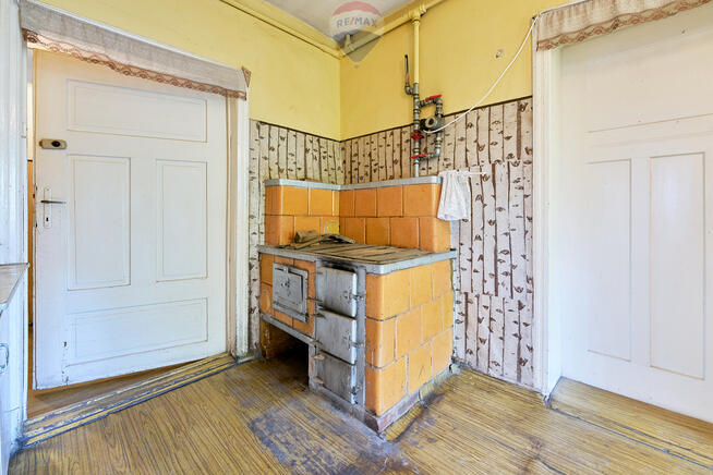 Mieszkanie do remontu, 6 pomieszczeń, pow. 73.5 m²