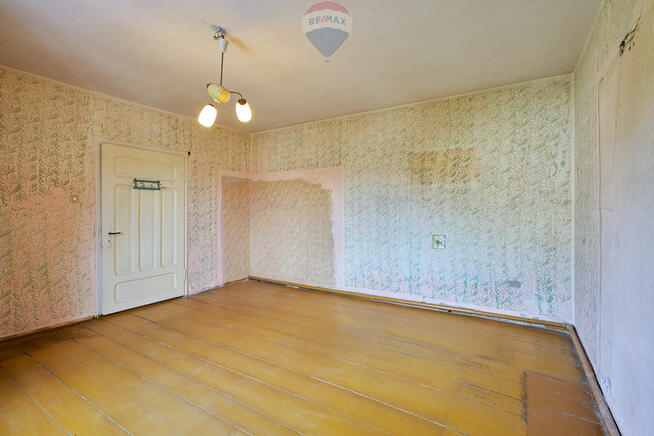 Mieszkanie do remontu, 6 pomieszczeń, pow. 73.5 m²