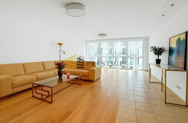 Niezwykle przestronny apartament na Powiślu!