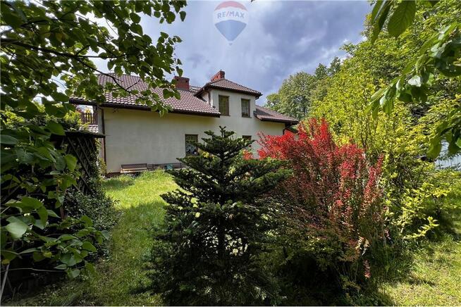 BLACK WEEKS - Przestronny dom w otoczeniu zieleni