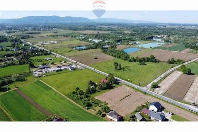 Działka usługowo mieszkaniowa przy głównej drodze