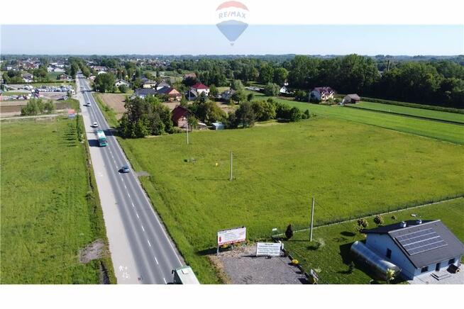 Działka usługowo mieszkaniowa przy głównej drodze