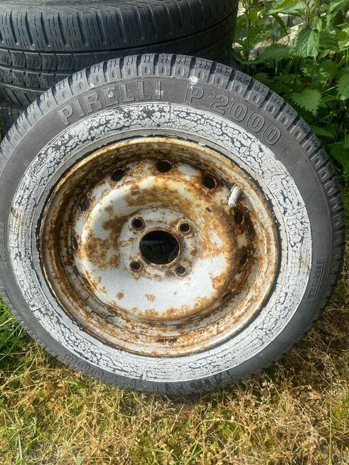 zabytkowa opona Pirelli P2000
