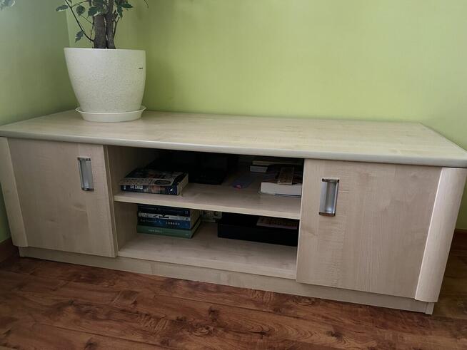 Łóżko z zestawem mebli do sypialni sprzedam