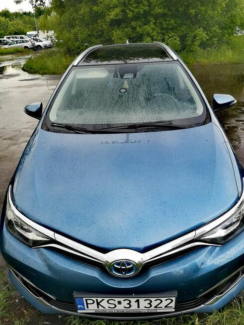 Toyota Auris hybrid 2015