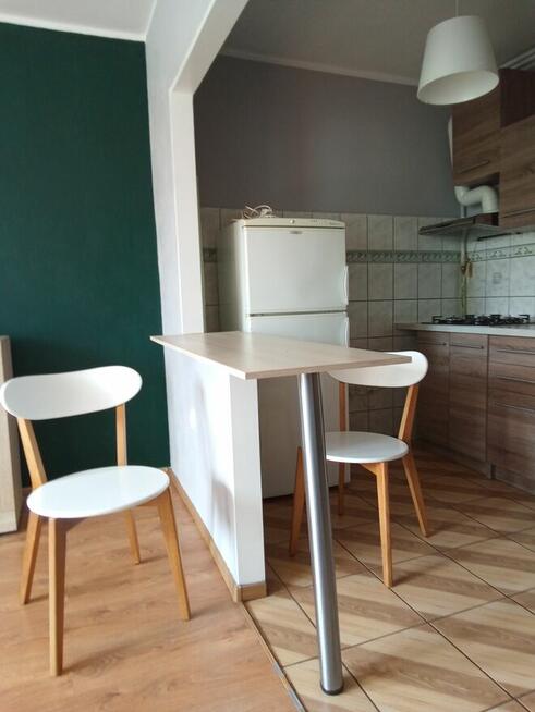 Wynajmę mieszkanie dwupokojowe z balkonem