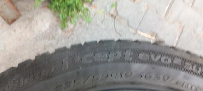 Zimowe Hankook 235/50-19 SUV .