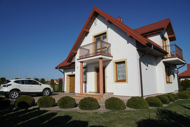 W świetnej lokalizacji, gotowy do zamieszkania