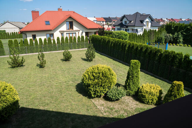 W świetnej lokalizacji, gotowy do zamieszkania