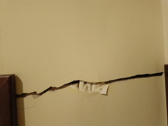 Podnoszenie zapadniętych podłóg ,posadzek