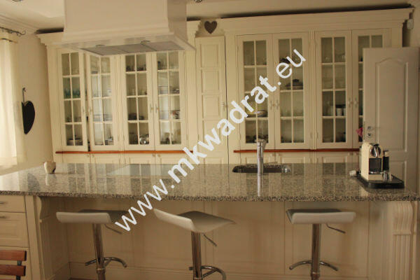 Piękny dom w stylu francuskim