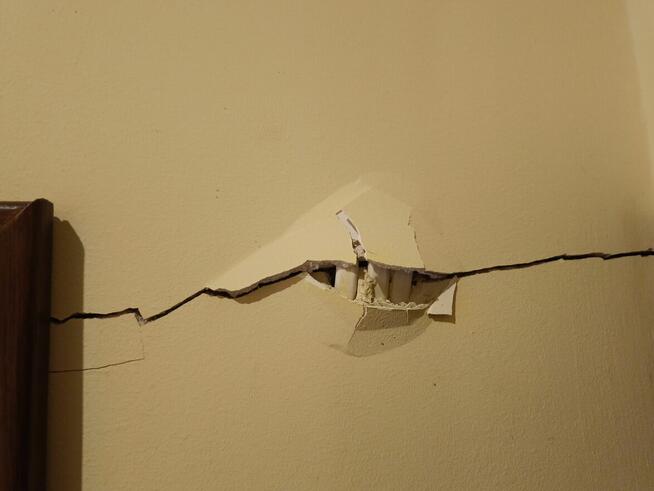 Podnoszenie zapadniętych podłóg ,posadzek