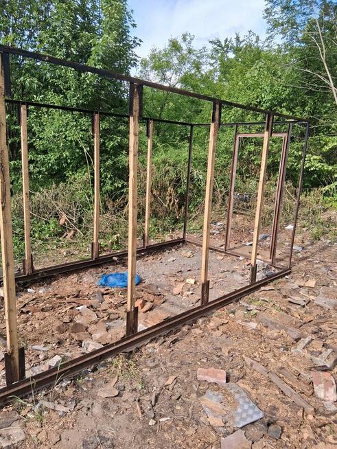 Szkielet garażu metalowy