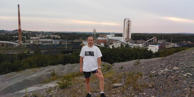 Sympatyczny kawaler szuka dziewczyny.