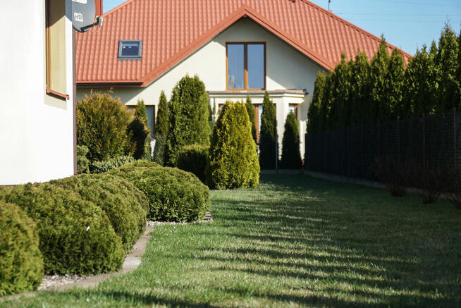 W świetnej lokalizacji, gotowy do zamieszkania