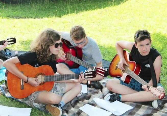 ZATRUDNIMY WYCHOWAWCĘ Z PATENTEM ŻEGLARSKIM