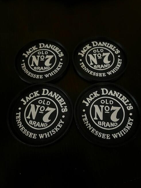 Stylowe Podkładki pod Whisky Jack Daniels z Etui - Zestaw 4