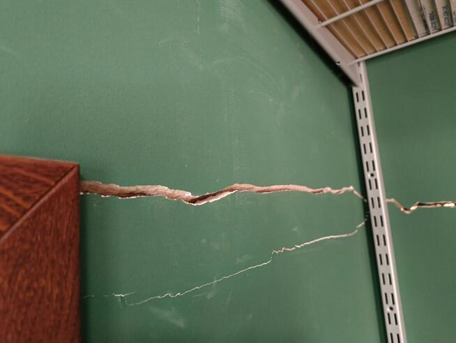 Podnoszenie zapadniętych podłóg ,posadzek