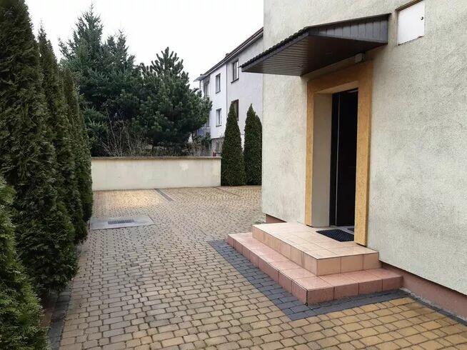 Łagiewniki - dom z trzema odrębnymi mieszkaniami