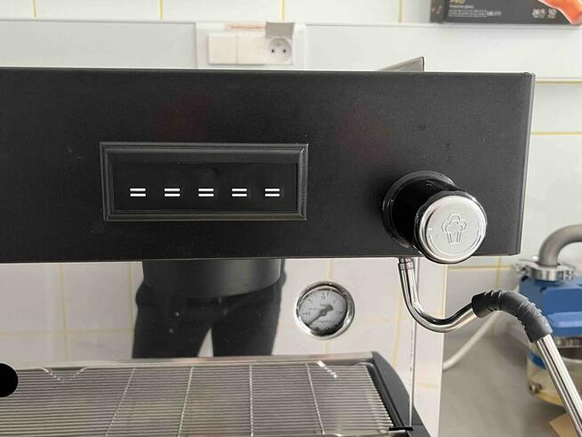 Ekspres do kawy dwugrupowy