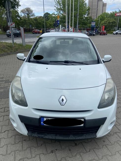 Syndyk sprzeda samochód Renault Clio
