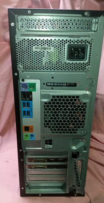 Komputer HP Z440 TOWER XEON E5-2640 v3 8x3.40GHz DDR4 32GB