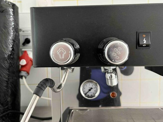 Ekspres do kawy dwugrupowy