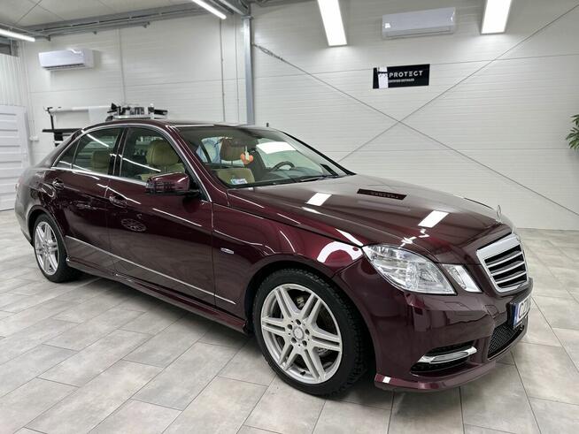Piękny Mercedes niespotykany kolor