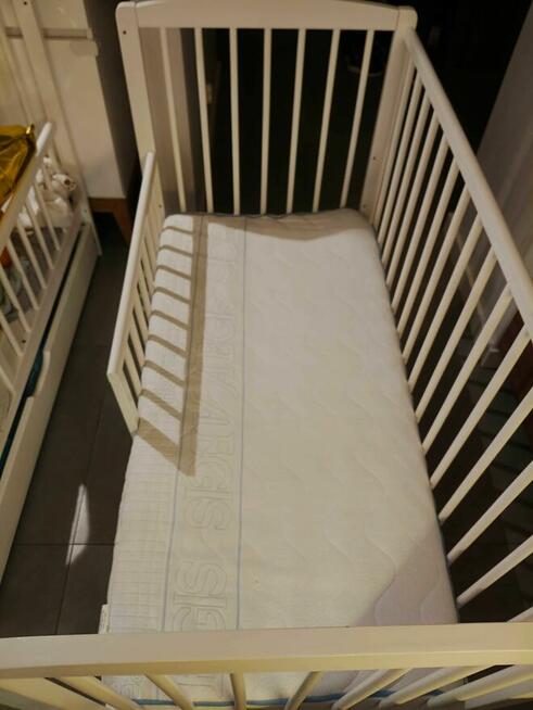 Łóżeczko dziecięce Andrzej 120x60 z akcesoriami i materacem